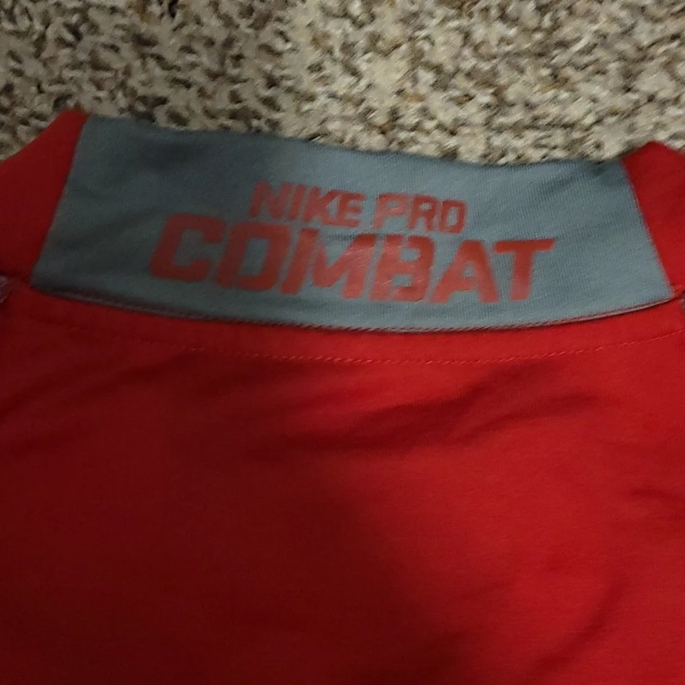 Nike - Picture 4 of 5